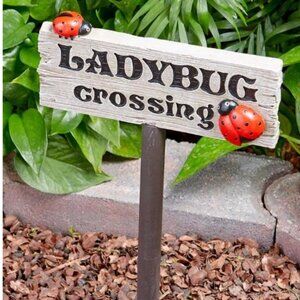 Ladybug Crossing Sign - Garden Decor (BRAND NEW)